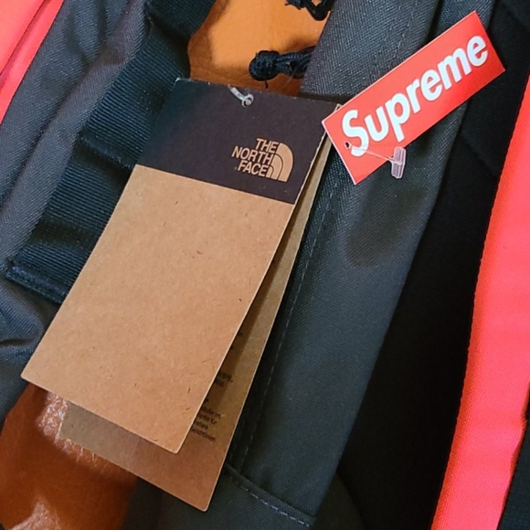 SOLD! Supreme North Face RTG Backpack Rocket Red - Picture 7 of 13